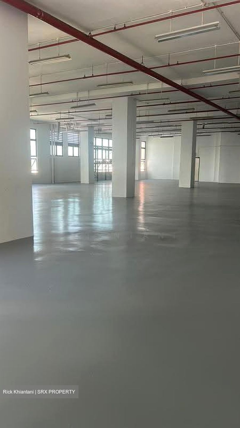 Csi Distribution Centre (D19), Factory #610492551